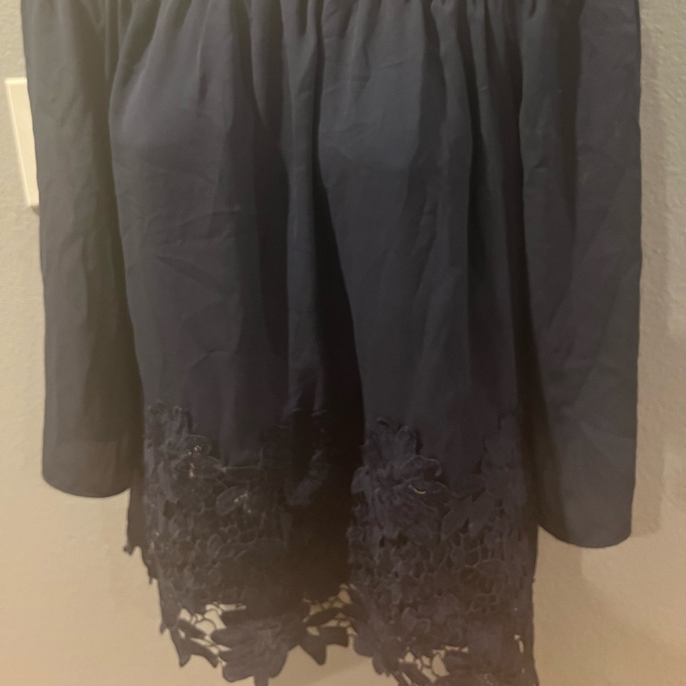 Preowned navy blouse